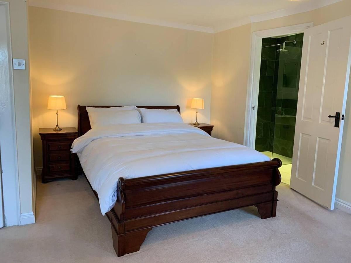 Holiday home Stunning 4-bed Grade Ii House In The District