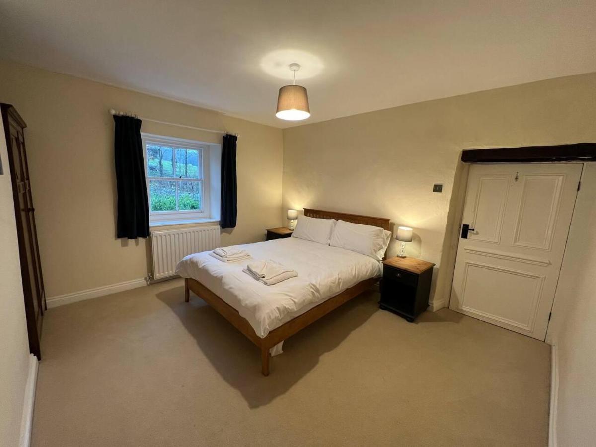 Holiday home Stunning 4-bed Grade Ii House In The District *