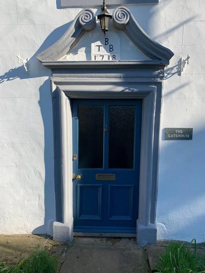 Stunning 4-bed Grade Ii House In The District *