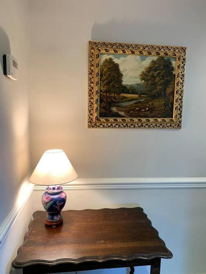Holiday home Stunning 4-bed Grade Ii House In The District