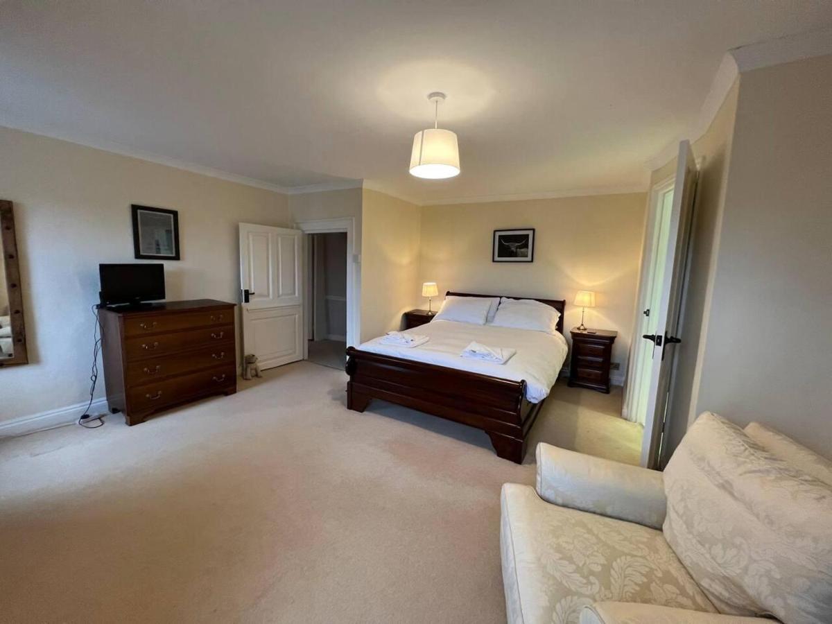 Stunning 4-bed Grade Ii House In The District *
